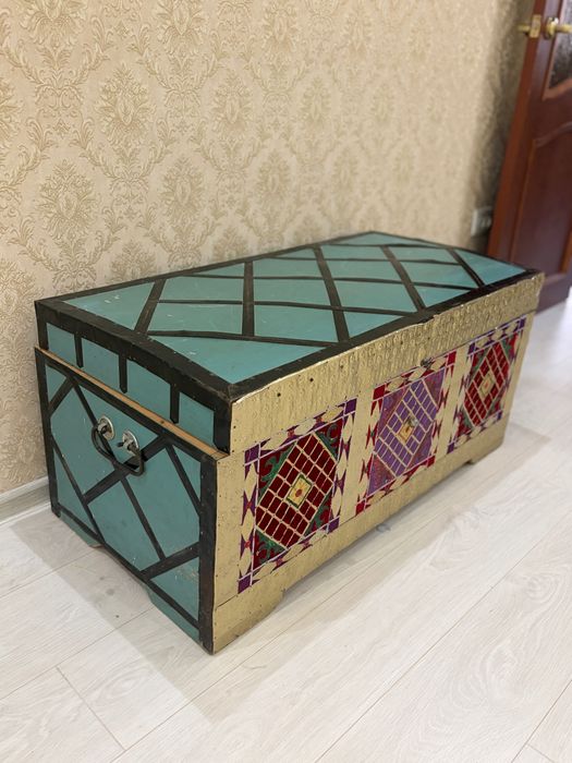 Ескі Сандық сатылады