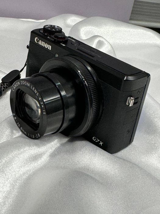 Фотоаппарат Canon PowerShot G7X Mark III
