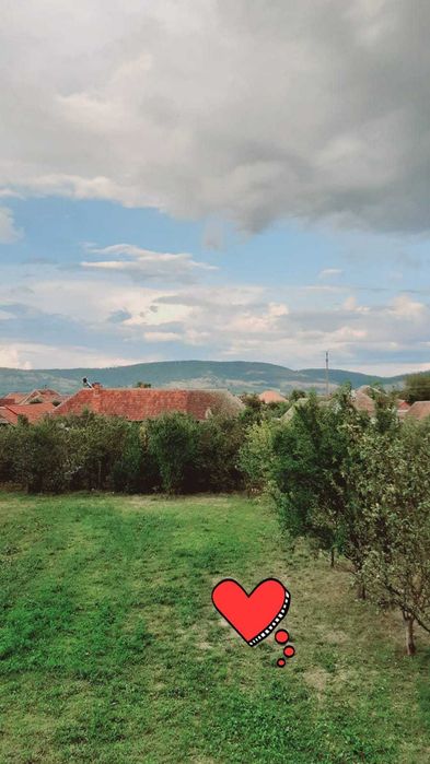 Vand casa cu etaj