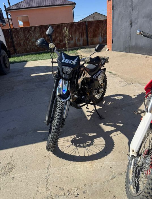 Мотоцикл Эндуро 250 куб сатылады