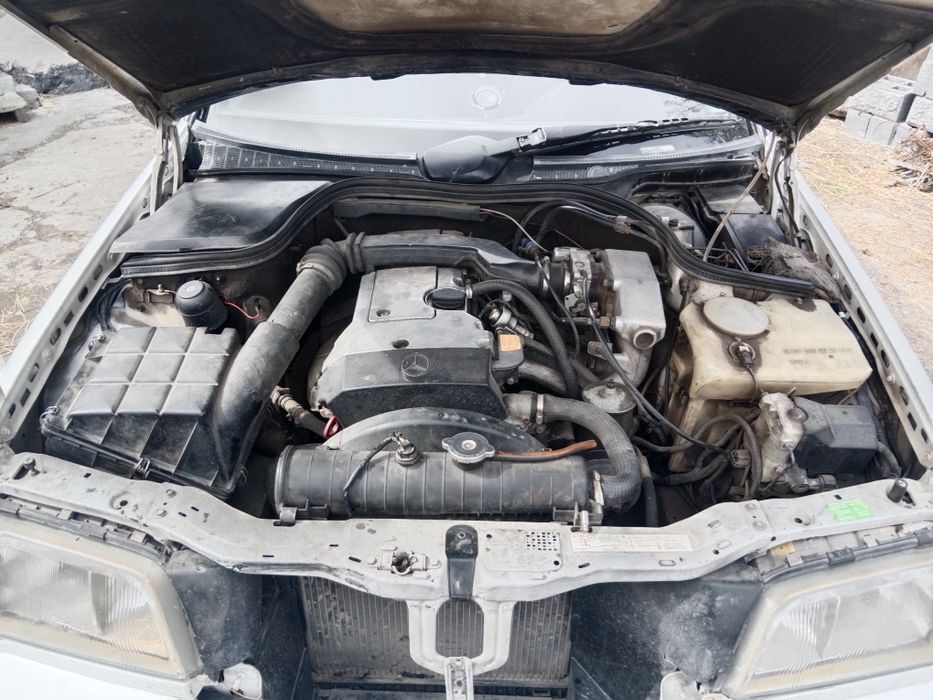 Мерседес c180 w202