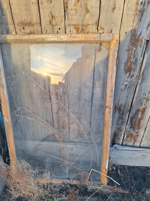 Продам оконные рамы