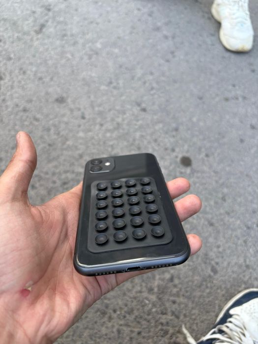 Iphone 11 черного цвета
