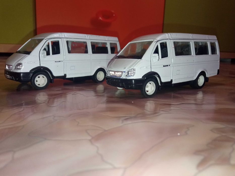 2 масштабных модели "Газель"