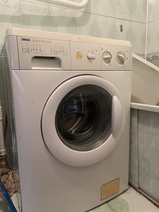 ZANUSSI AQUACYCLE 800 стиральная машина