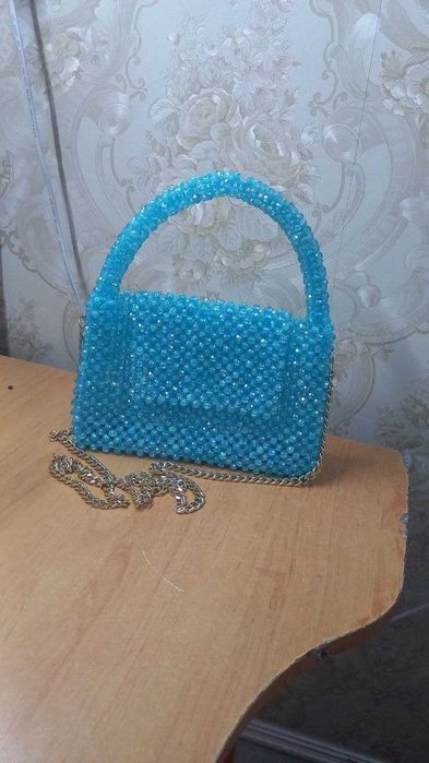 Оригинальные сумочки из бусин.