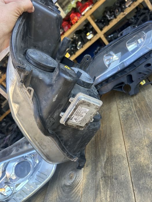 Faruri cu xenon ford s max