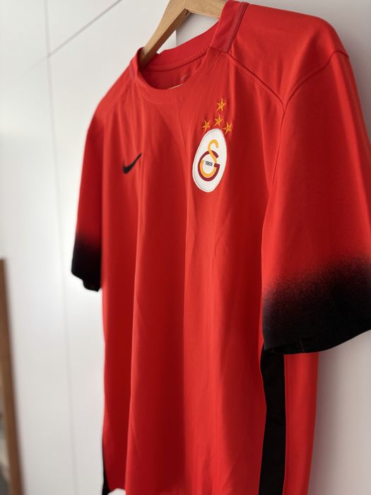 Тениска на Galatasaray