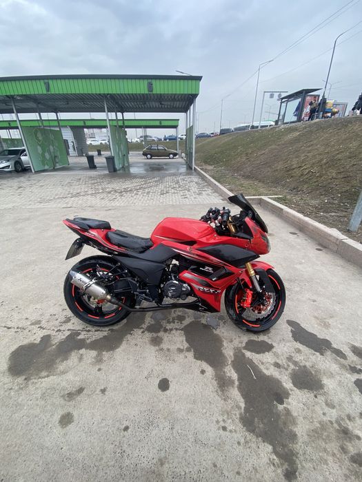 Мотоцикл 250 кубов