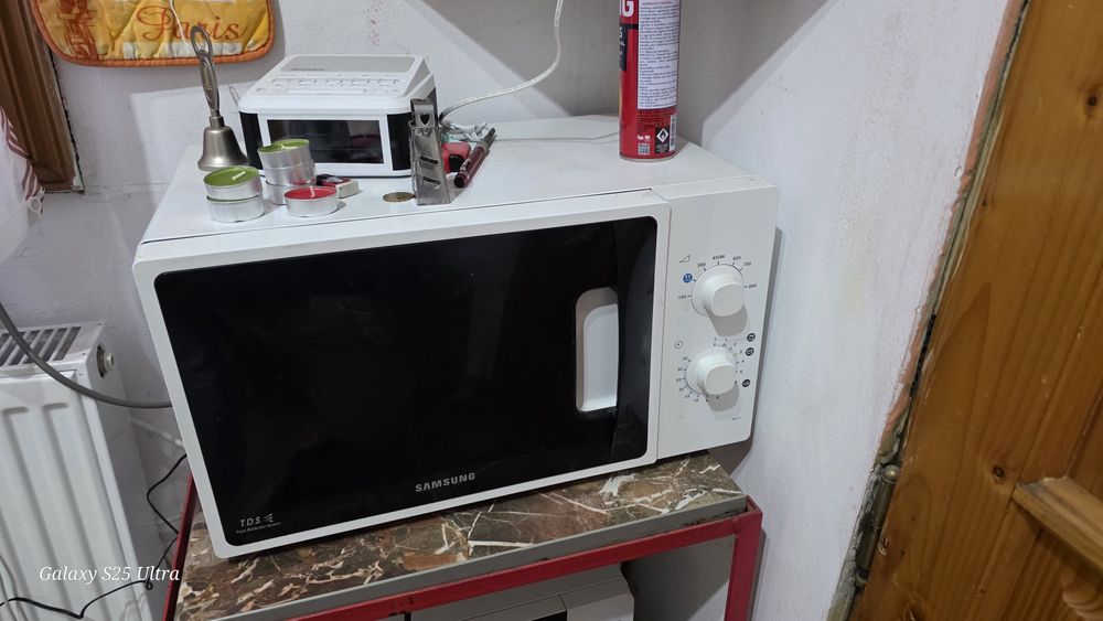 Vand cuptor cu microunde Samsung