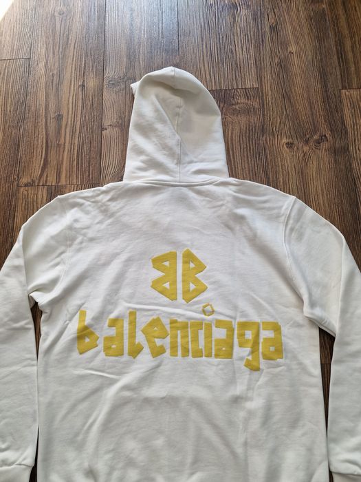 Страхотен мъжки суитчър BALENCIAGA размер M L XL 2XL 3XL 



Страхот