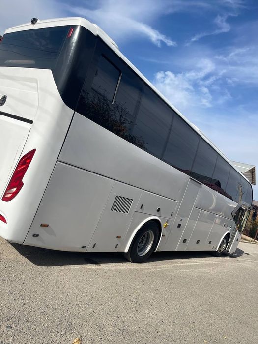 Golden Dragon Avtobus