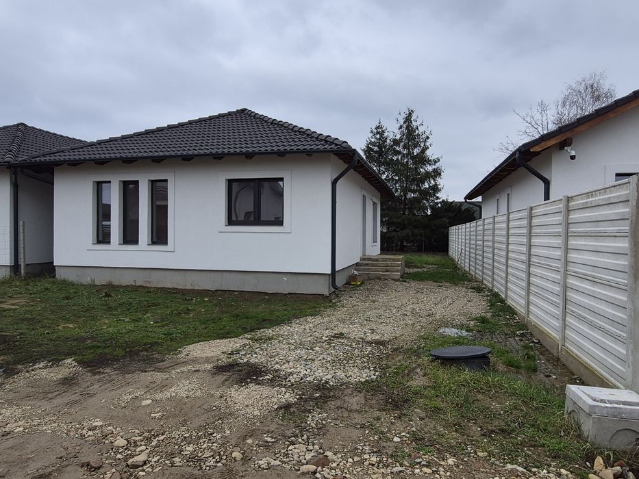 Vand casa noua in Osorhei