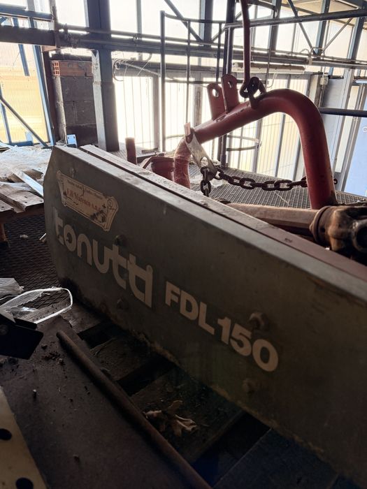 •	Cositoare Tonnutti tractor – bară cu cuțite