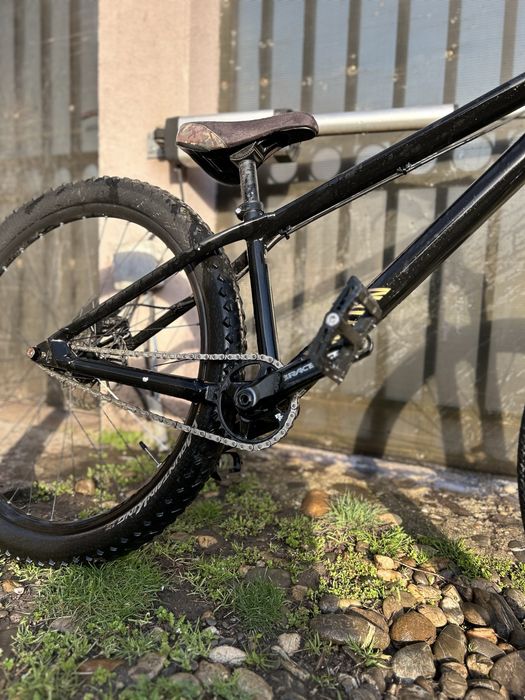 Canyon sitched 350 dirt jumper