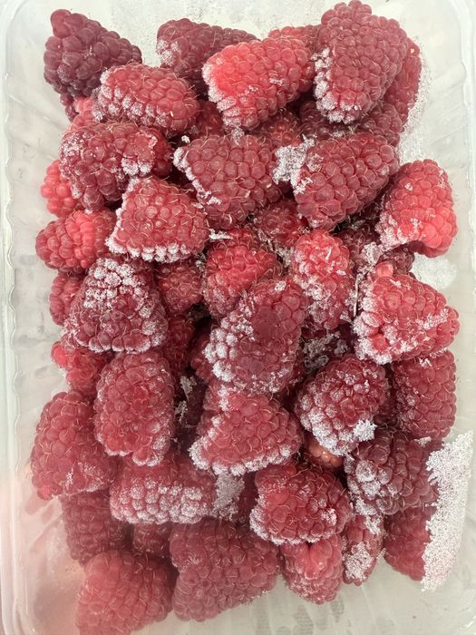 Продам замороженную малину, смородину