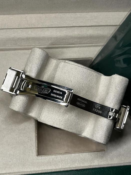 Часовник Rolex Yacht-Master 42