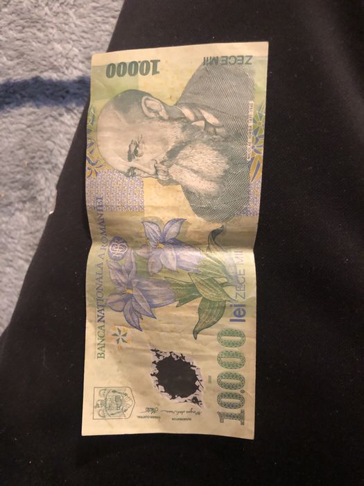 Bacnota 10000 lei impecabilă