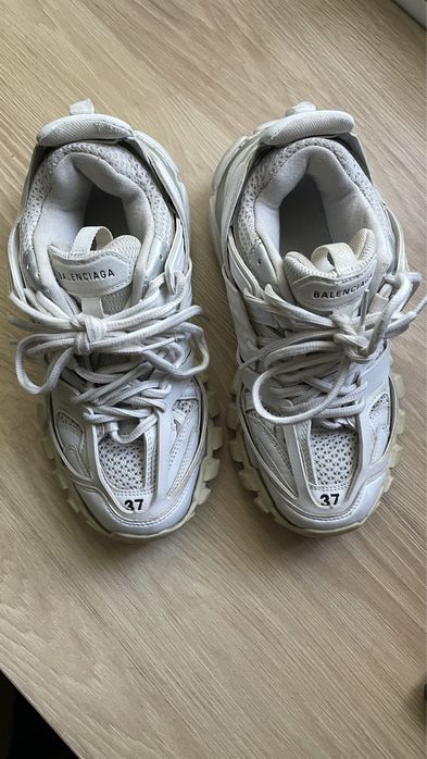 Balenciaga Track 37