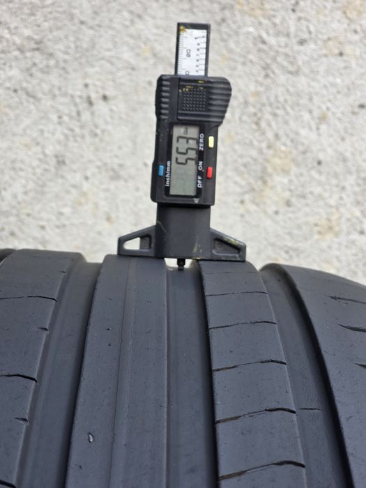 Vând două anvelope de vara pirelli p zero pz4 275 35 22 dot 0521