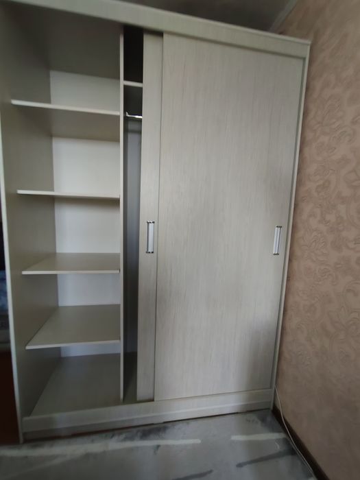 Продам шкаф-купе