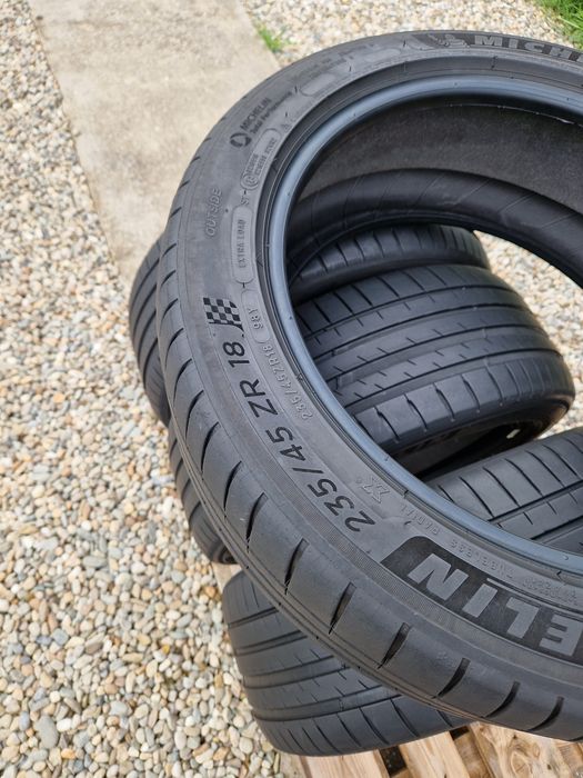 4anvelope vara 235 45 18 Michelin 2021