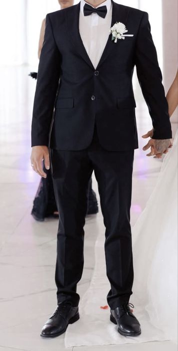 Мъжки  черен костюм