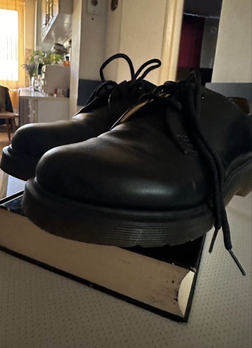 Pantofi Dr Martens