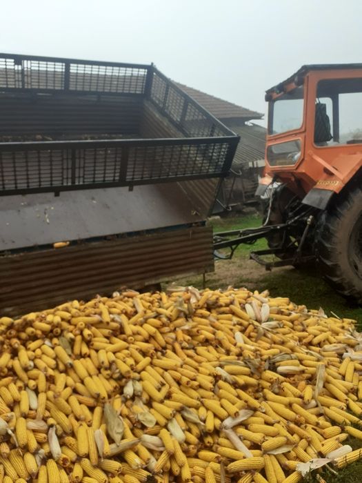 Tractor universal u 650