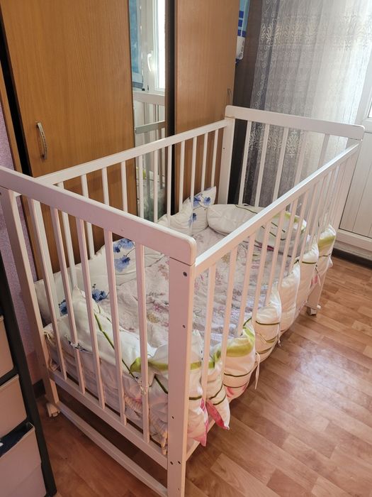 Продам манеж кровать