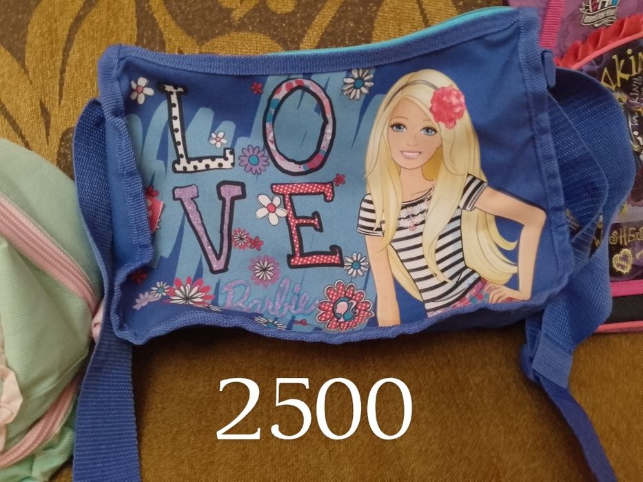 Сумки для девочек.