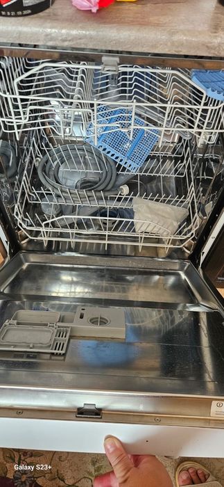 Продам посудомоечную машину, Indesit
