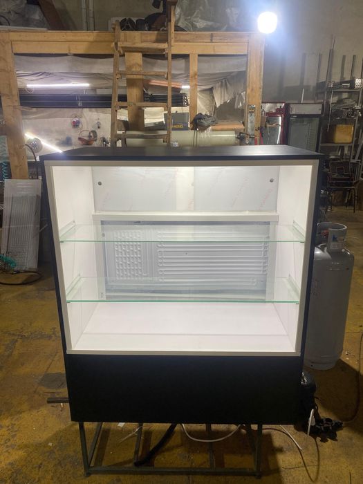 Витринный холодильник