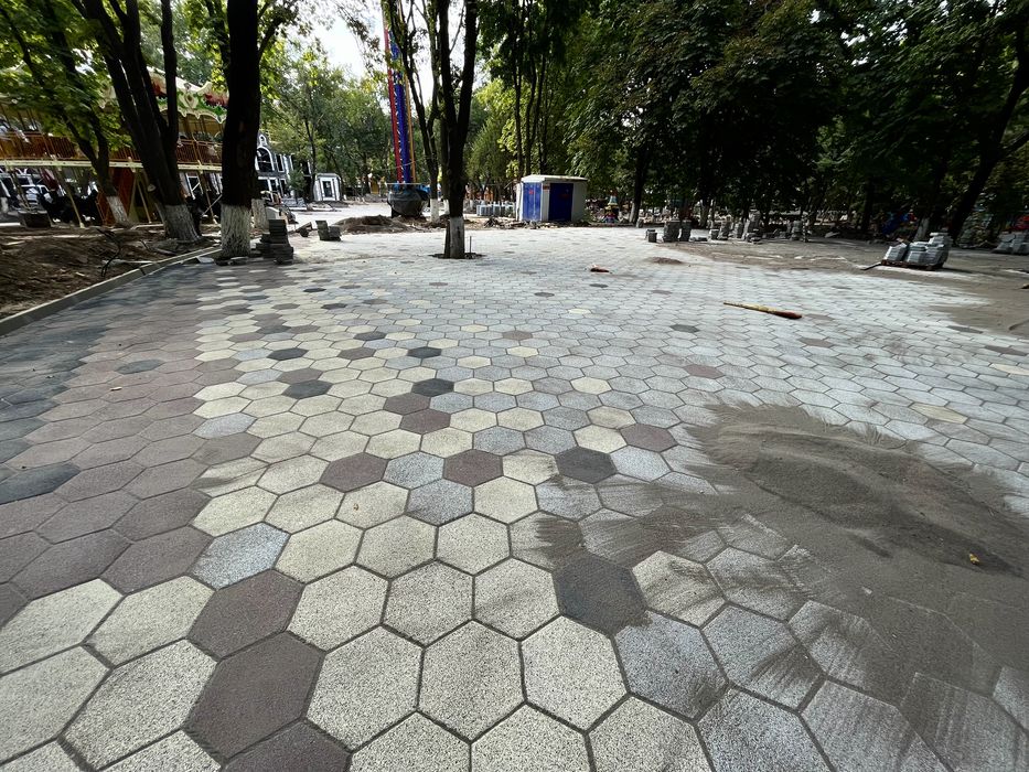 Прессованная брусчатка. Вибро пресс bruschatka. Брусчатка Ташкент