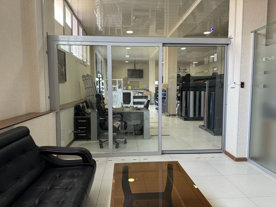 Автоматические сенсорные двери