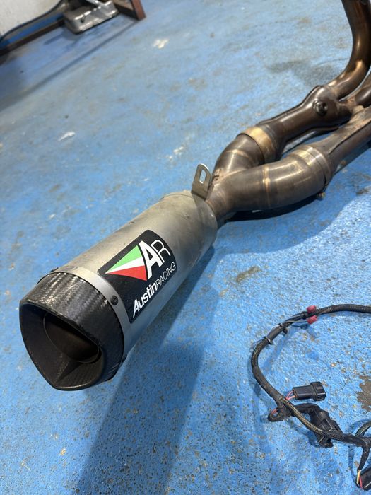 Kit toba evacuare completa titan s1000rr Austin Racing