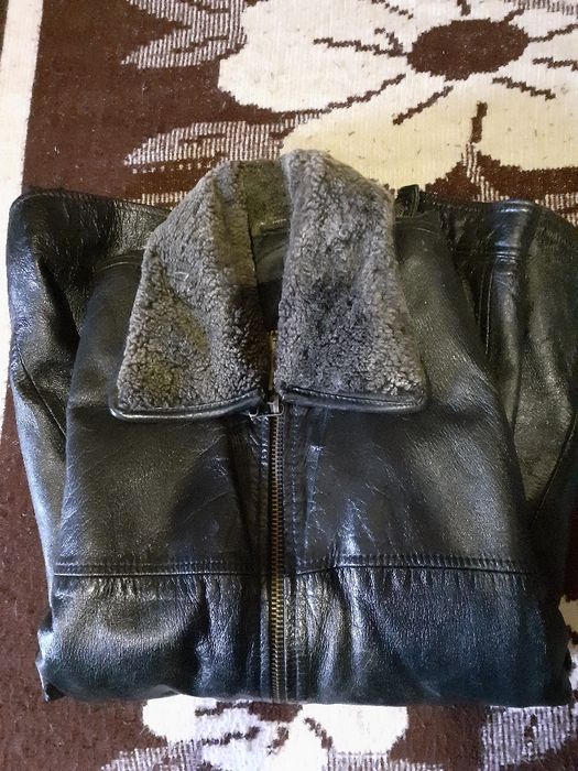 Куртка, натуральная кожаная, мягкая, р 50- 52, в отл сост.