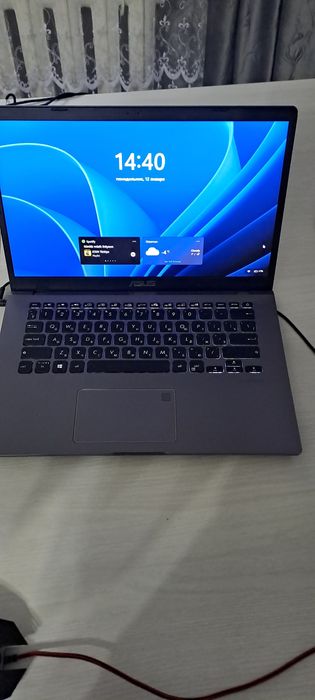 Ноутбук Асус 16гб