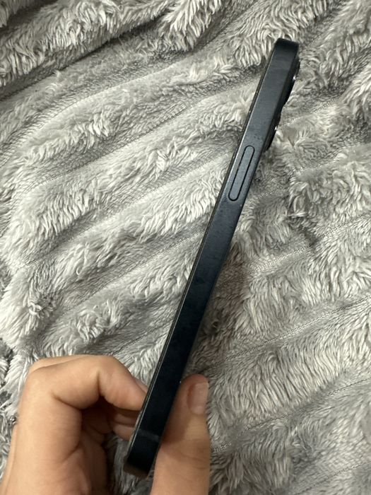 продам айфон 13 на запчасти