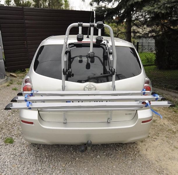 Suport biciclete Menabo Logic 3 pentru 3 biciclete cu prindere pe haio