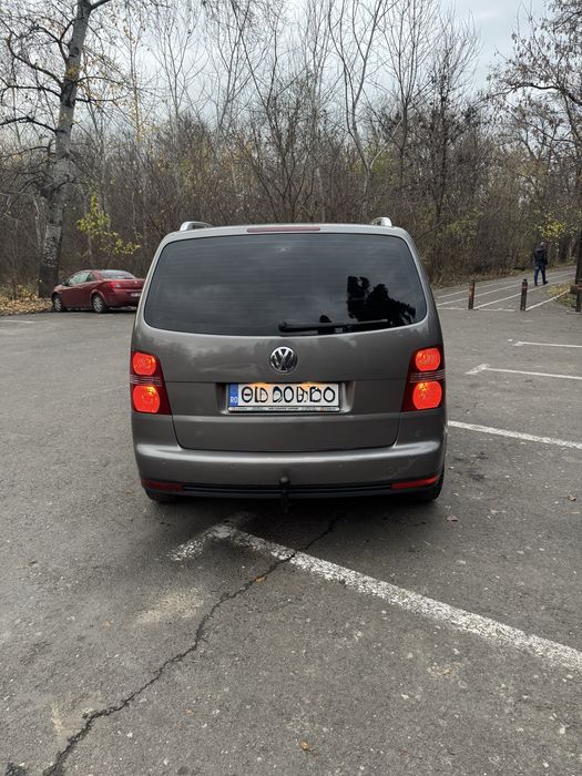 - Vw Touran - model 2008 - 2.0 TDI -Cutie DSG automata-stare excelenta