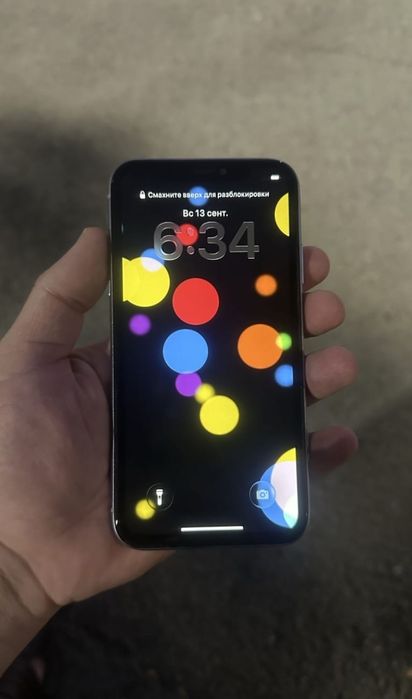 Продам телефон iPhone 11