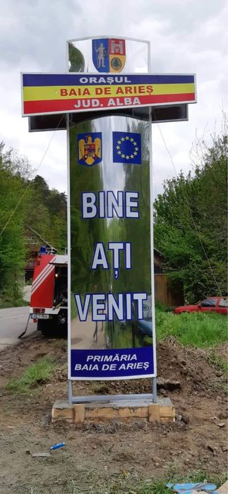 Totem intrare in localitate/luminos