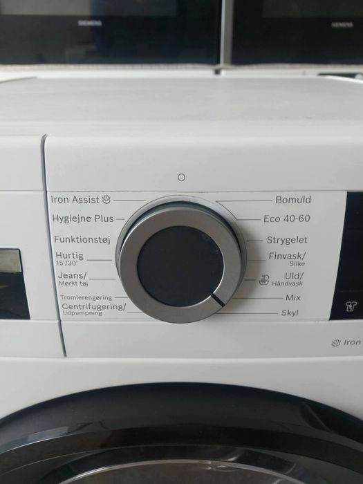 Пералня BOSCH 6 Serie 9кг
Цена:300евро
Капацитет на пране 9кг.
Енергие