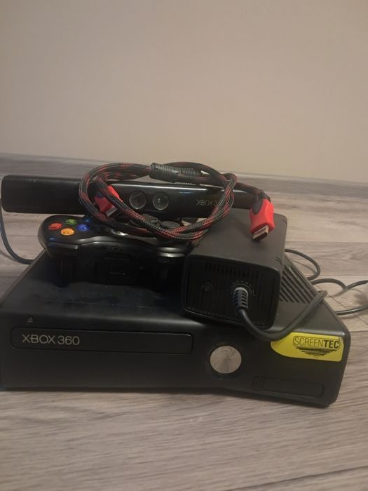 Игровая приставка Xbox 360