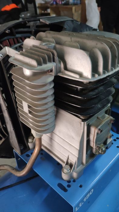 Compresor aer - că Nou, adus Germania -150 Lt -11 bar  3 hp