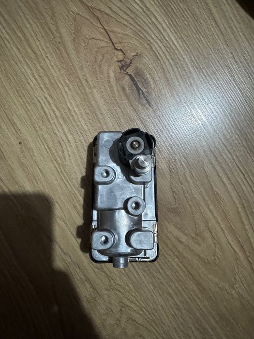 Клапан турбо актуатор AUDI A4/A5/Q5 2.7TDI/3.0TDI