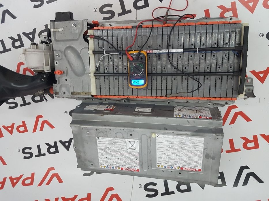 Lexus CT 200h батерия броня фарове стопове волан капак калник hybrid