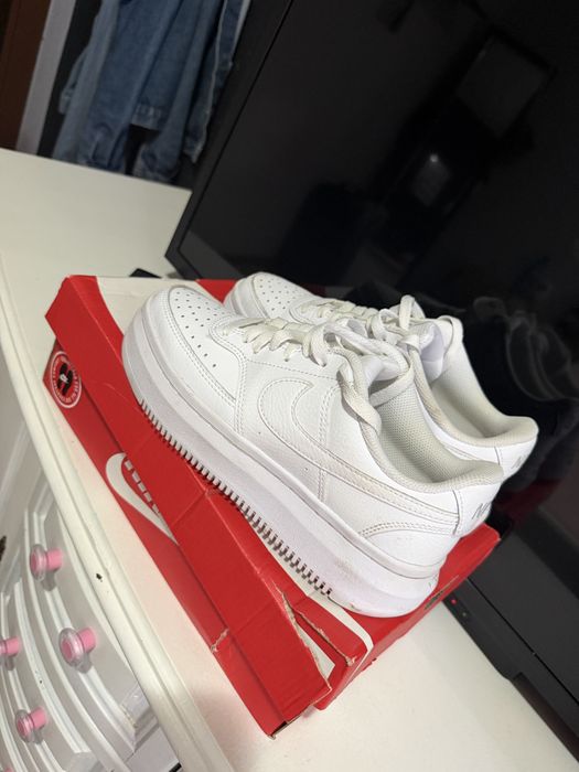 Дамски маратонки nike
