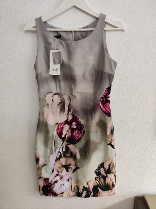 Платье-футляр летнее